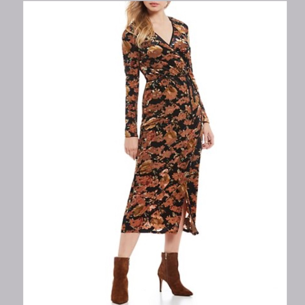🆕NWT floral velvet burnout wrap midi dress - Picture 8 of 16